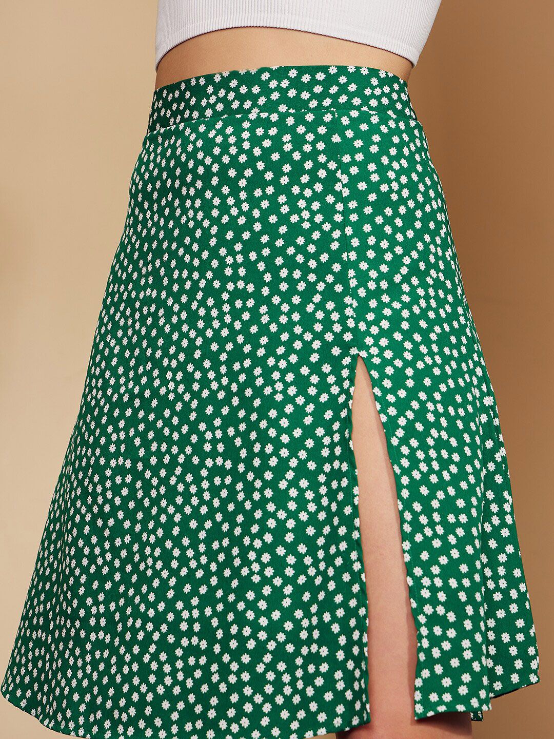 Berrylush Women Green Floral Printed High Rise Knee Length Pencil Skirt