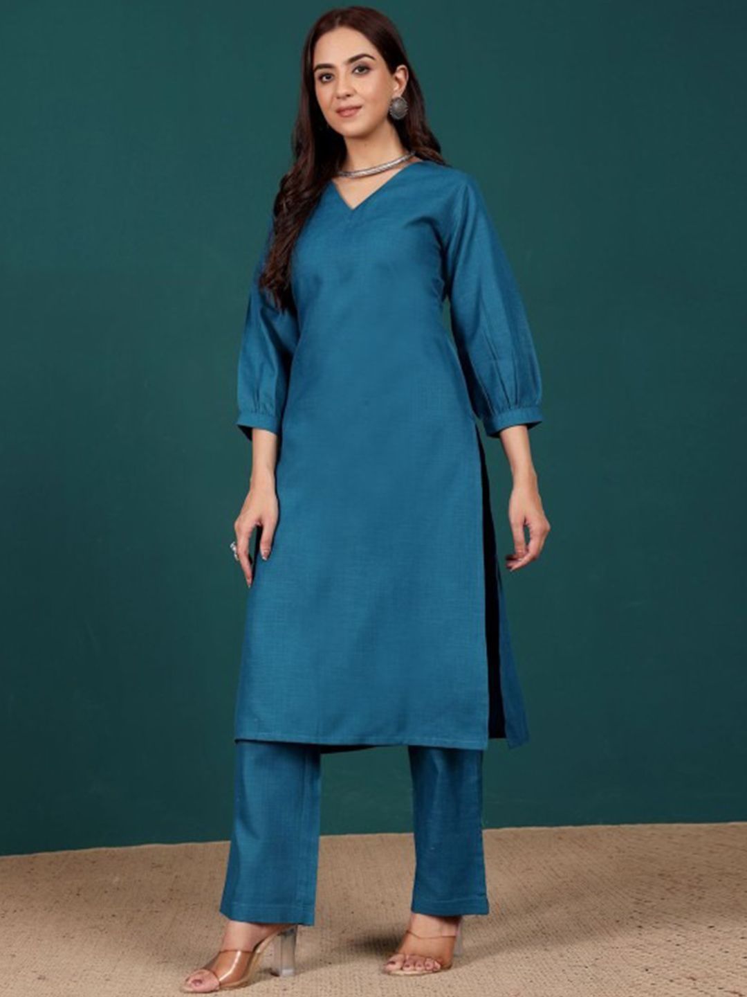 Varanga Women Regular Kurta with Trousers