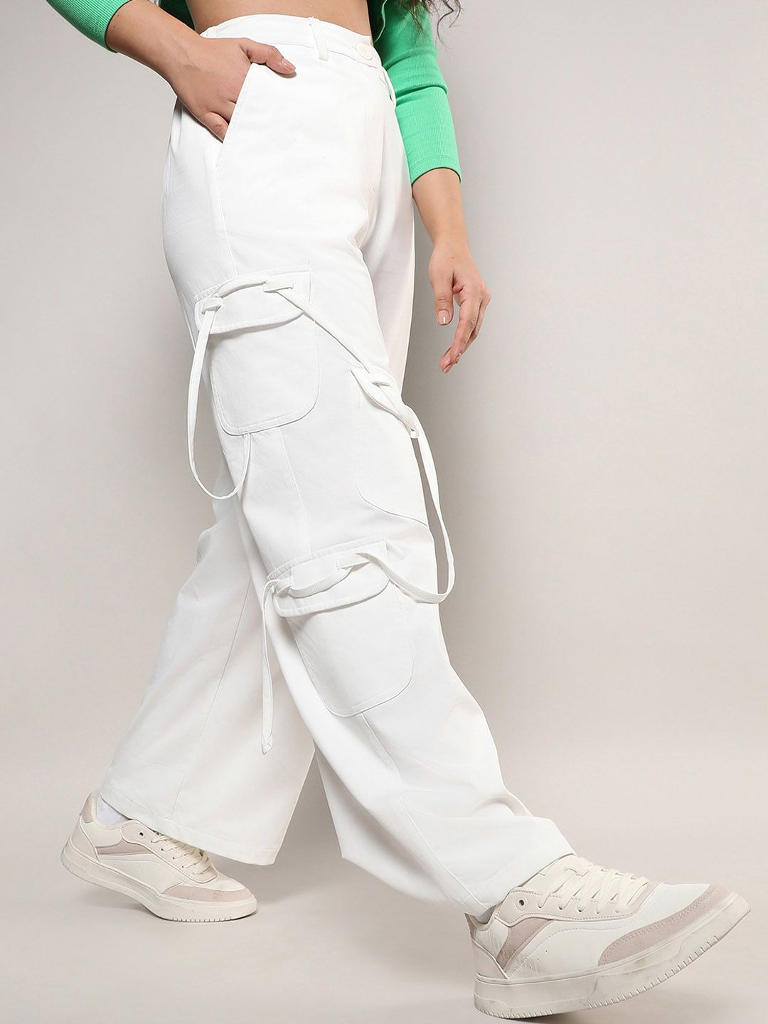 Campus Sutra Women Relaxed Loose Fit Easy Wash Cargos Trousers