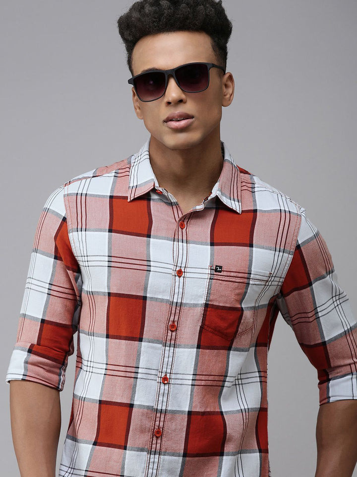SPYKAR Men Pure Cotton Slim Fit Checked Casual Shirt