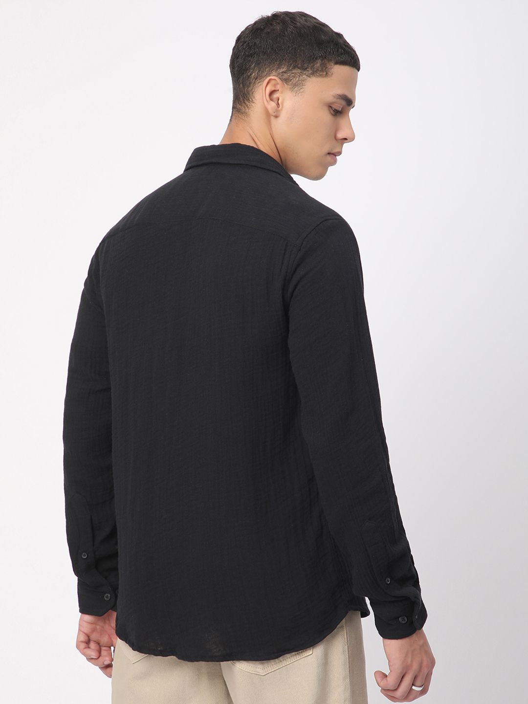 VASTRADO Men Classic Spread Collar Solid Cotton Slim Fit Casual Shirt