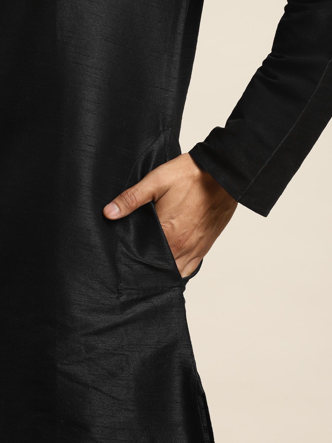SOJANYA Lelaki Hitam Solid Kurta Lurus