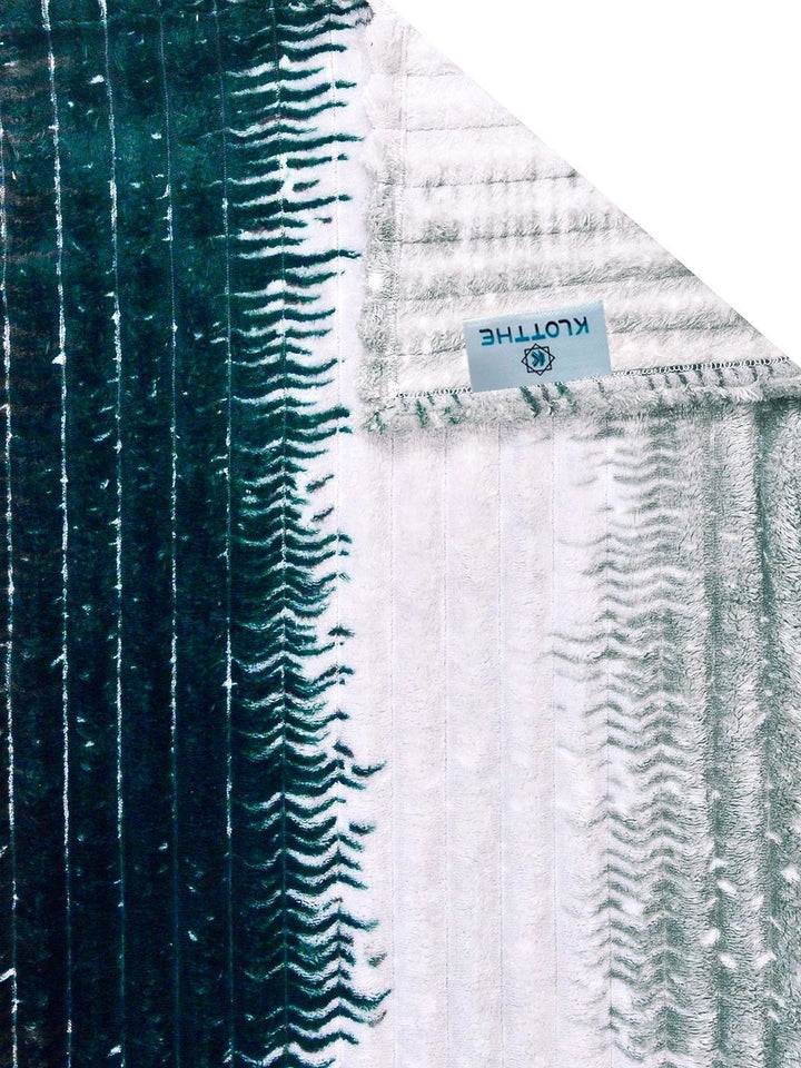 KLOTTHE Blue & White Striped 300 TC King Bedsheet with 2 Pillow Covers
