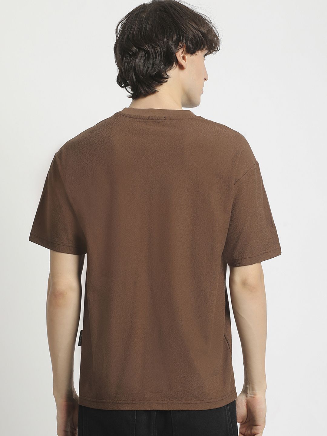 THE BEAR HOUSE Men Solid Drop-Shoulder Sleeves Tshirt
