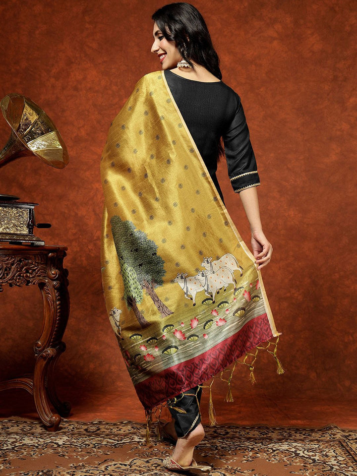 Kalini Women Straight Kurta Pant Set With Digital Print Dupatta