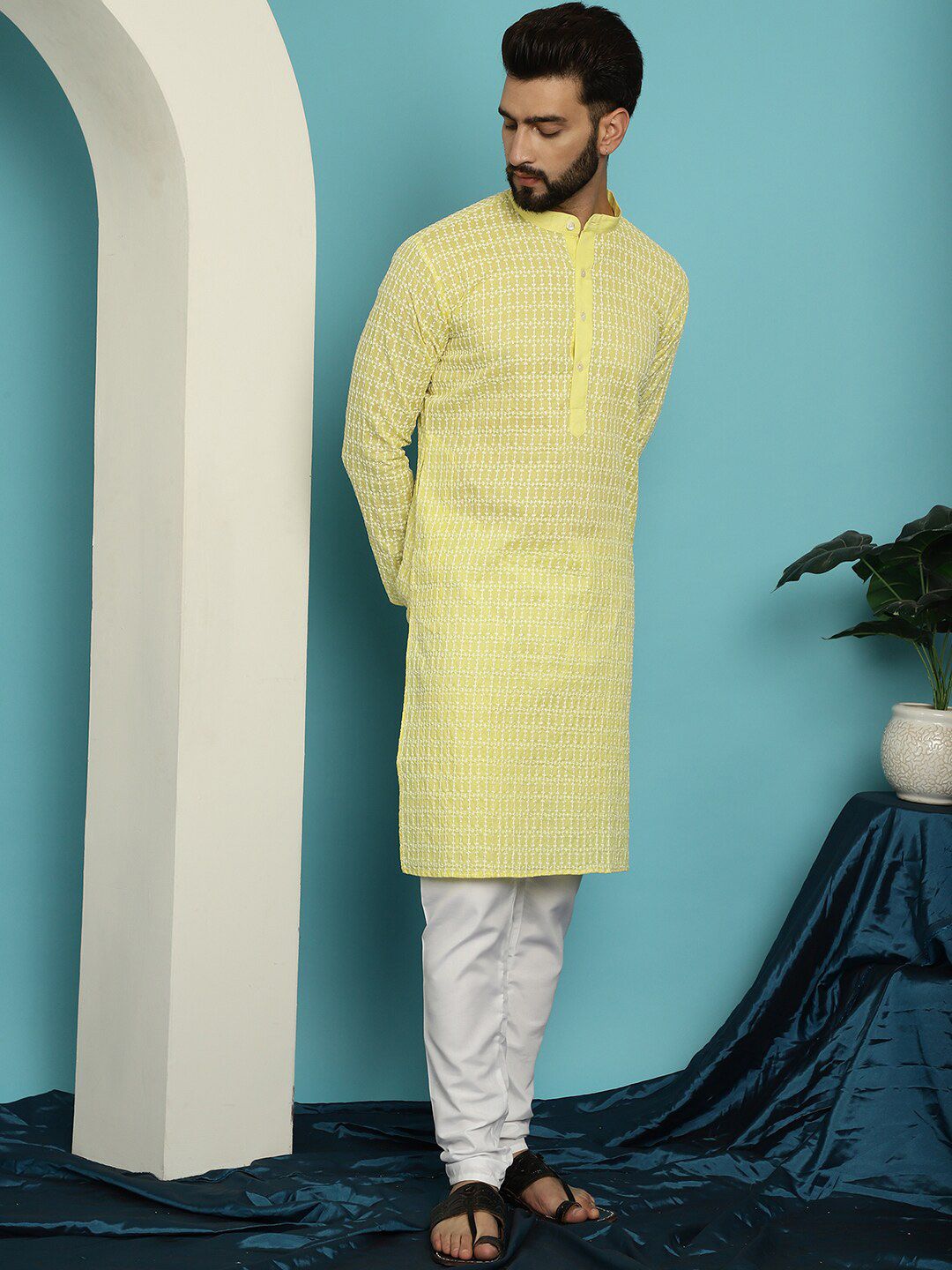 SOJANYA Ethnic Motifs Embroidered Thread Work Pure Cotton Kurta with Pyjamas