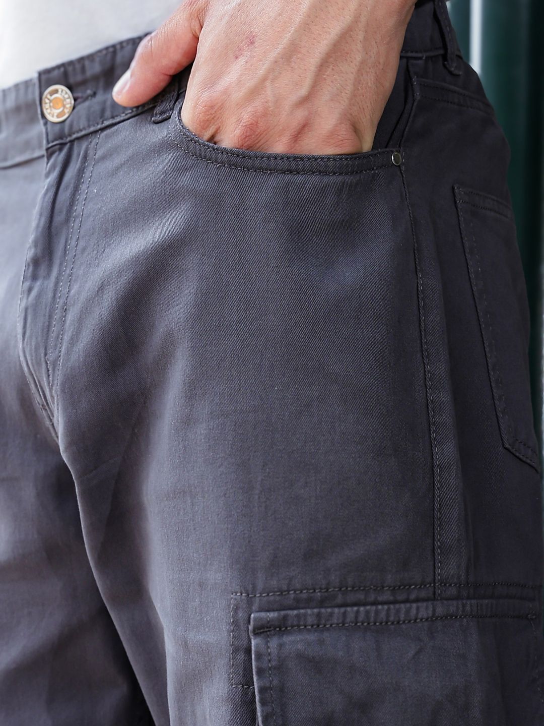 Eszett Men Easy Wash Cargos Seluar