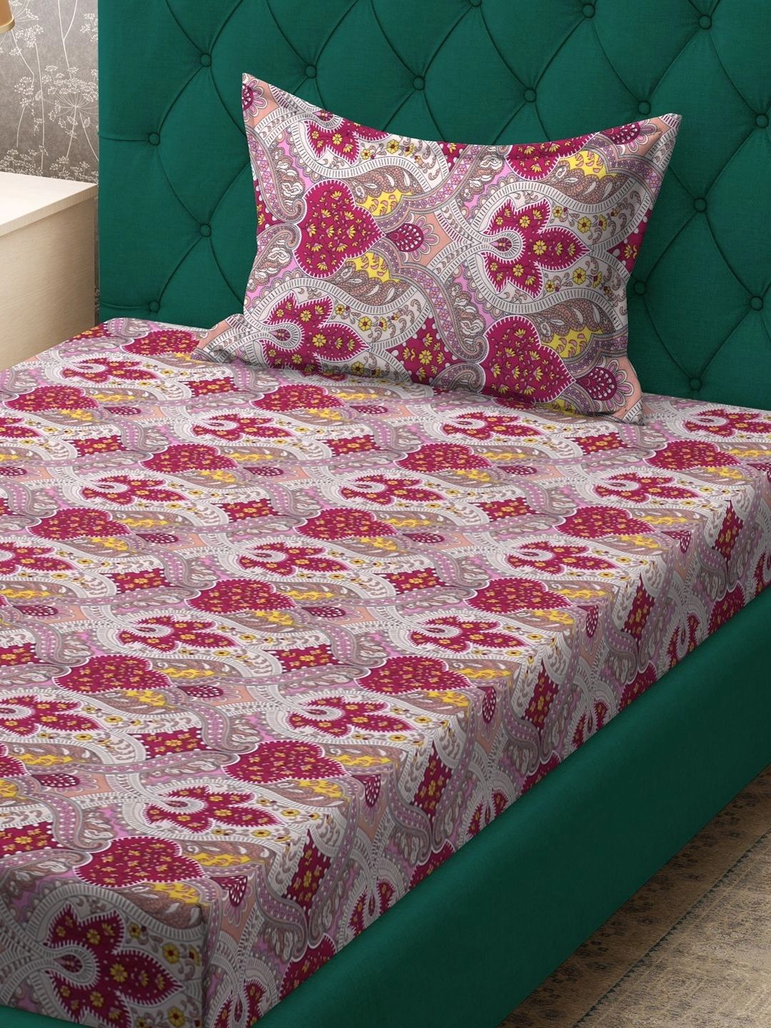 Moda Rapido X KLOTTHE Motif Etnik Merah & Merah Jambu 300 TC Cadar Bujang dengan 1 Sarung Bantal