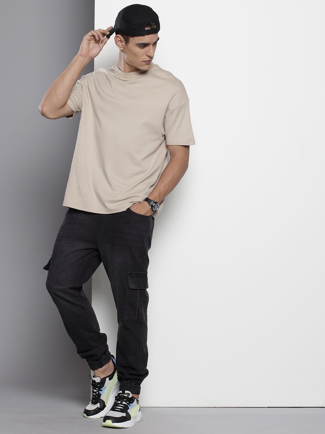 The Indian Garage Co Men Light Fade Stretchable Cargo Style Joggers