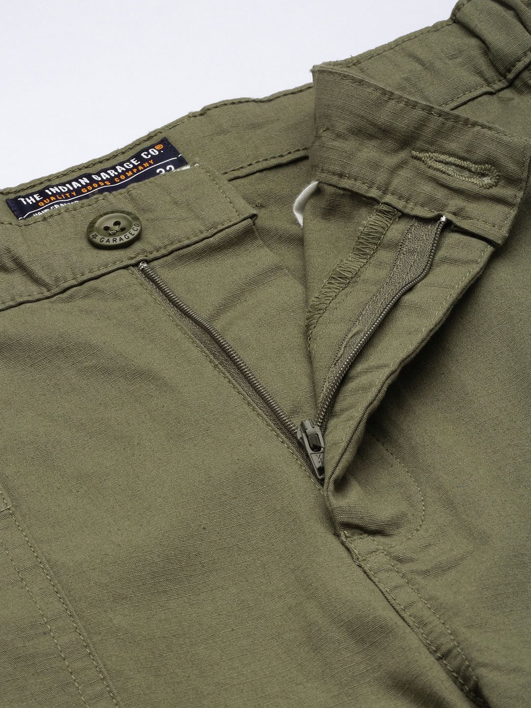 The Indian Garage Co Men Relaxed Fit Ripstop Cargo Trousers