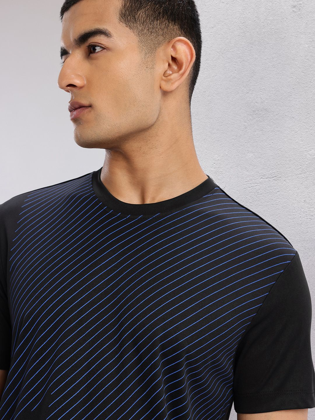 HRX by Hrithik Roshan Striped Rapid-Dry Training T-shirt with Panelling