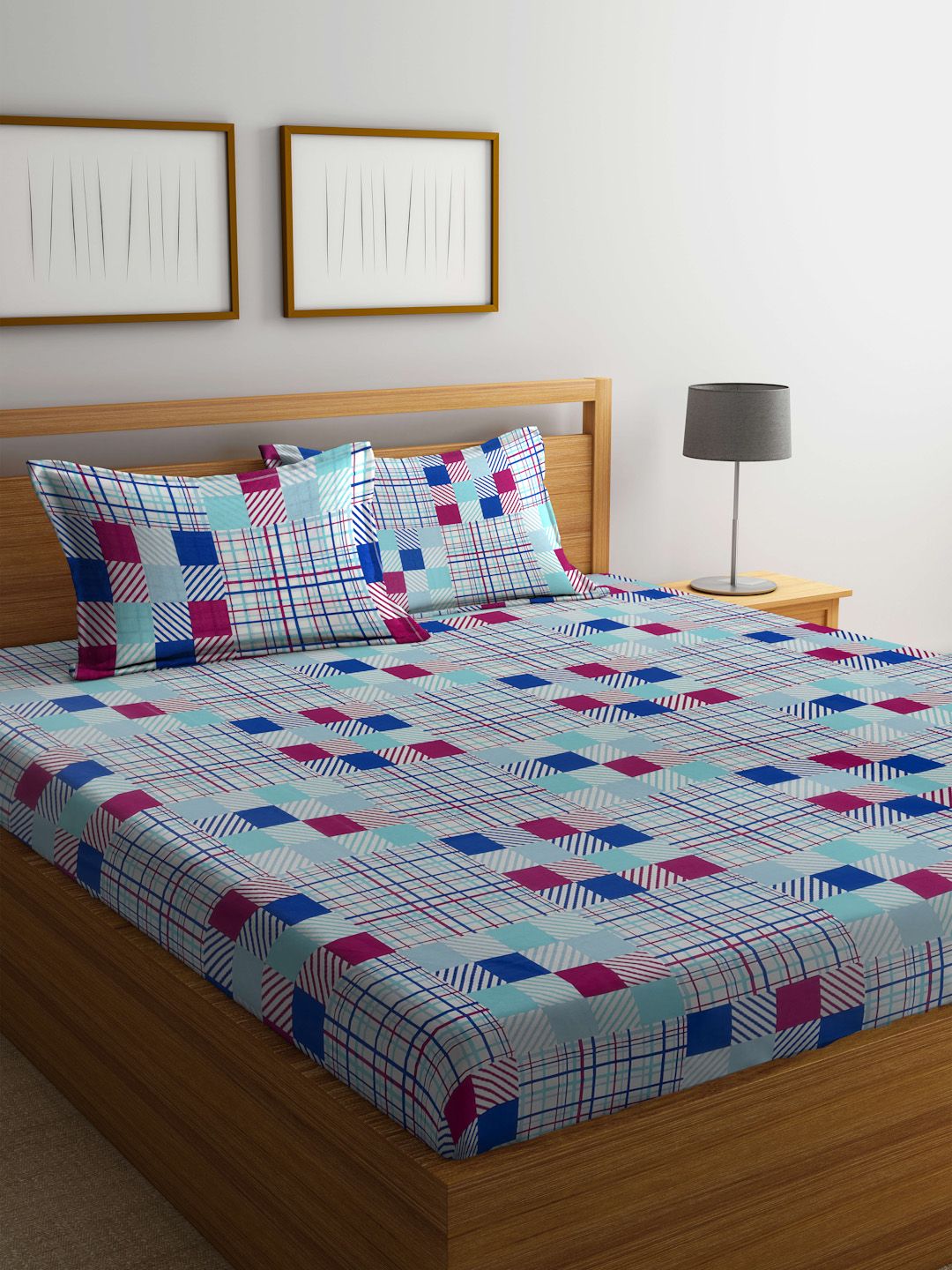 BOMBAY DYEING Marigold Blue Geometric Cotton 104 TC Queen Bedsheet & 2 Pillow Covers