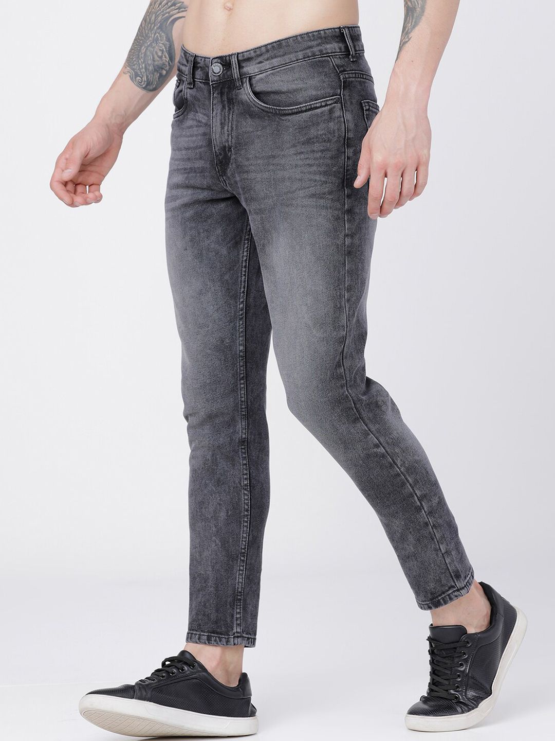HIGHLANDER Men Grey Tapered Fit Mid-Rise Clean Look Stretchable Jeans