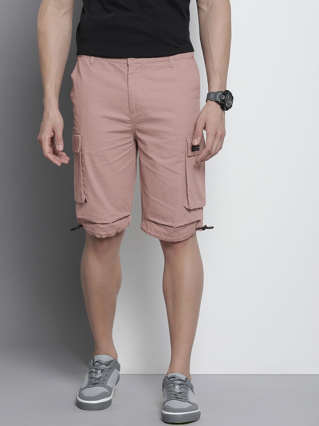 The Indian Garage Co Men Solid Cotton Relaxed Fit Cargo Shorts