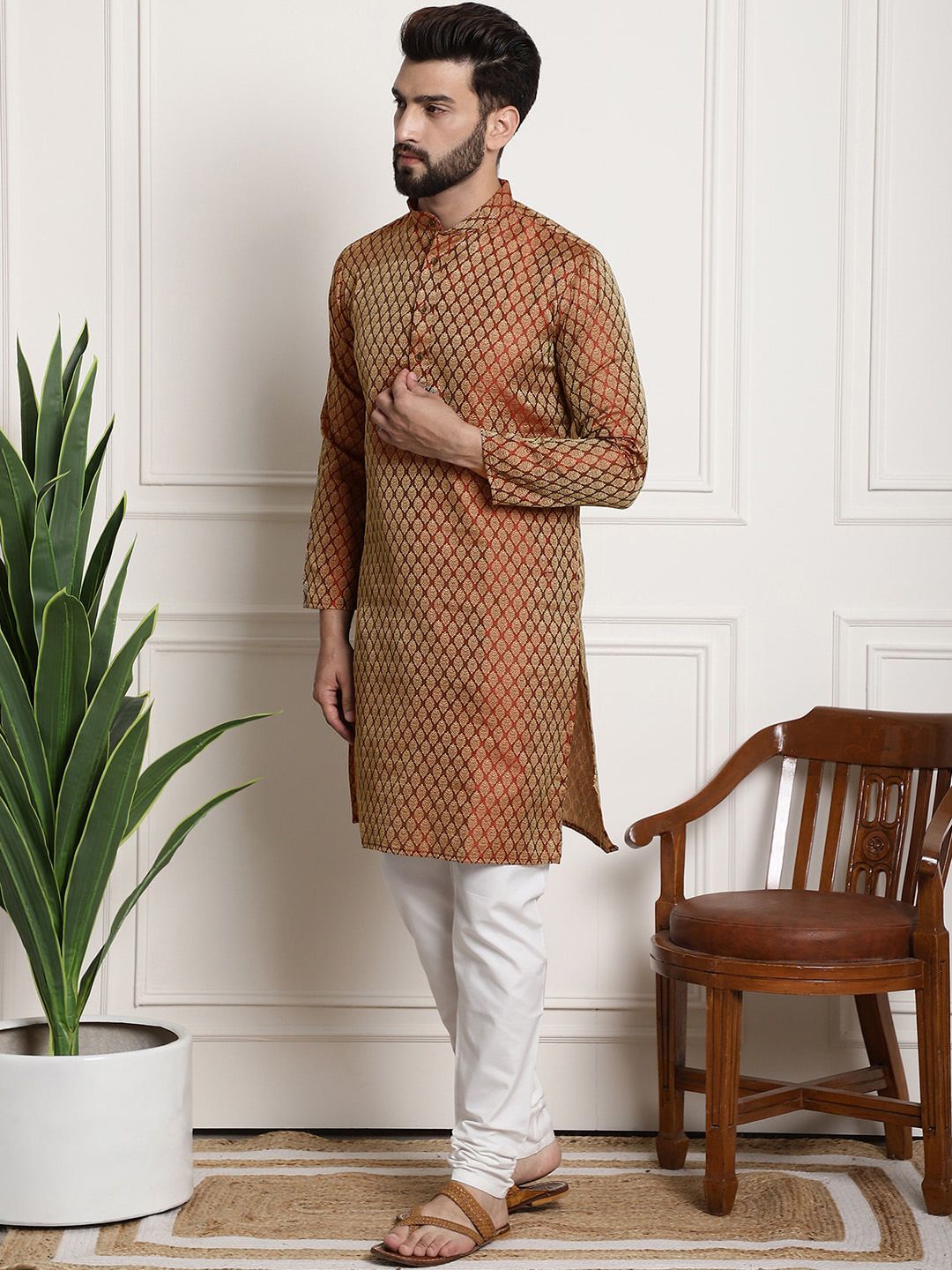 SOJANYA  Ethnic Motifs Woven Deisgn Regular Kurta With Churidar