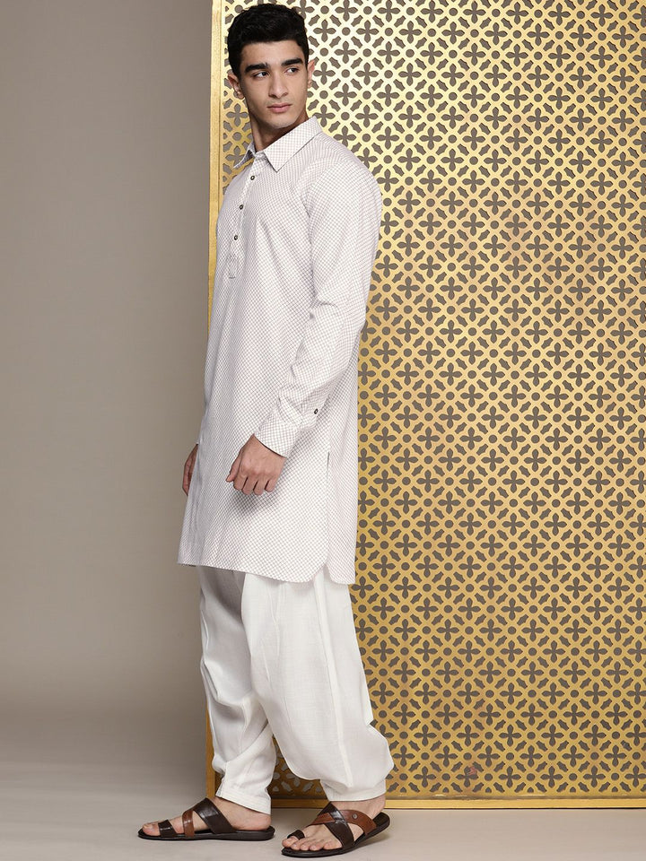 House of Pataudi Checked Regular Jashn Kurta with Pathani Salwar