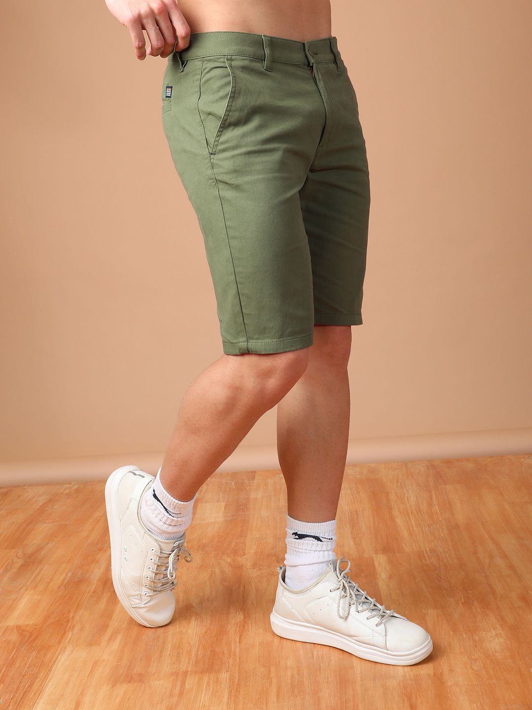 The Indian Garage Co Men Green Solid Slim Fit Regular Shorts