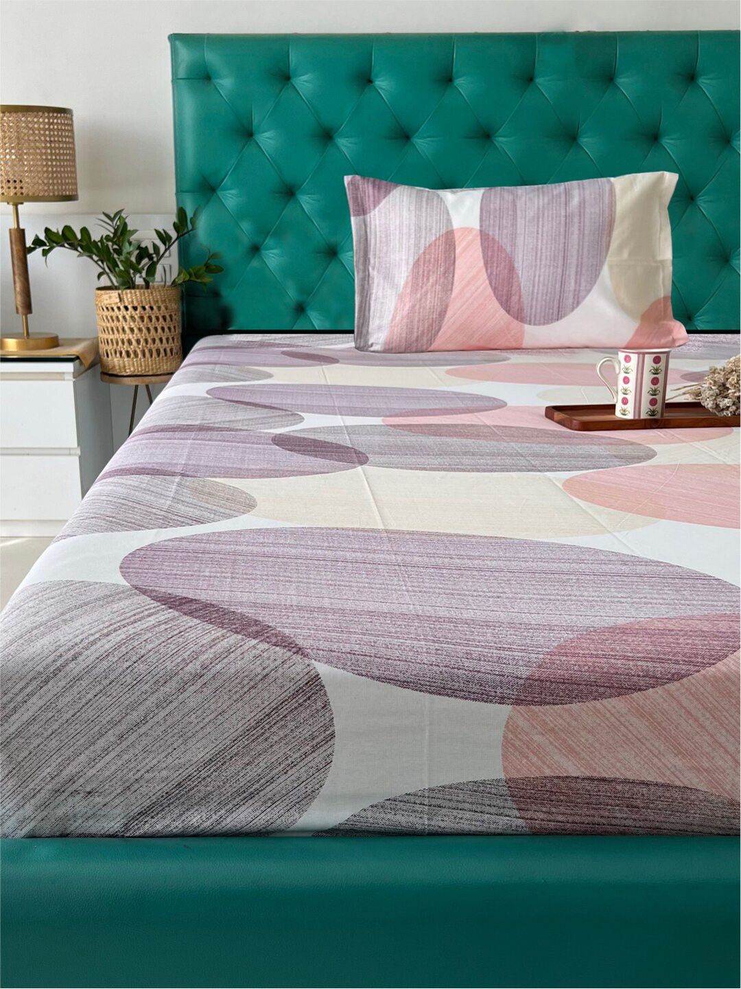 URBAN SPACE Serene Pink & Purple Geometric Cotton 200 TC Single Bedsheet & 1 Pillow Cover