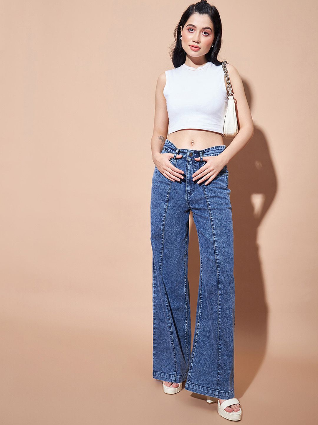 SASSAFRAS BASICS Women Straight Fit High-Rise Clean Look Heavy Fade Jeans