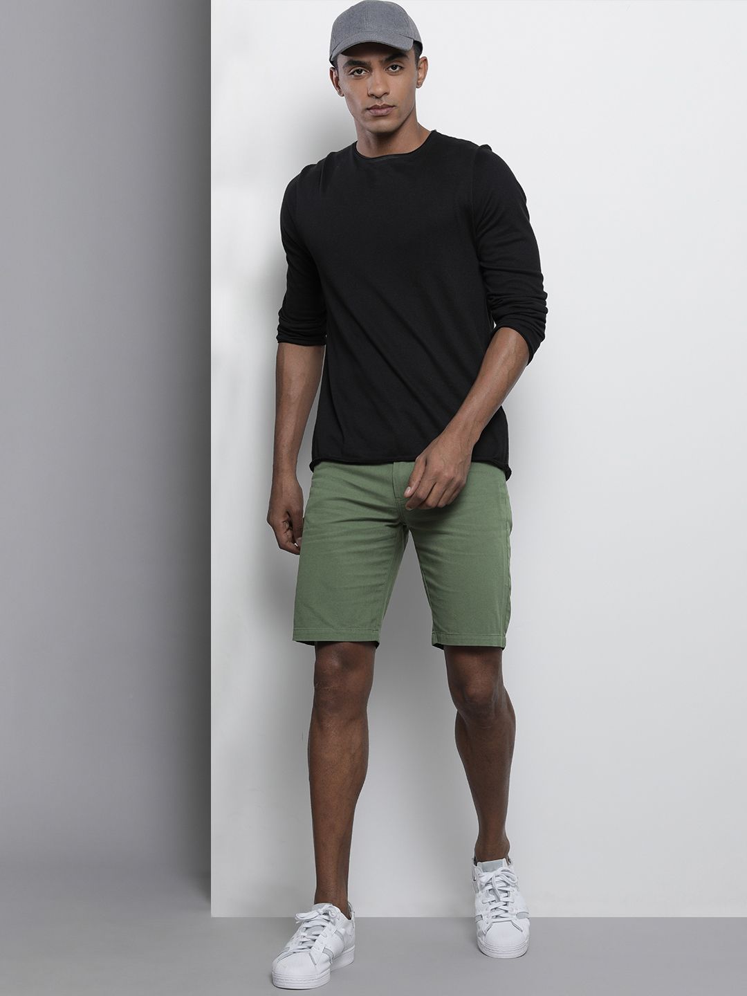 The Indian Garage Co Men Green Slim Fit Chino Shorts