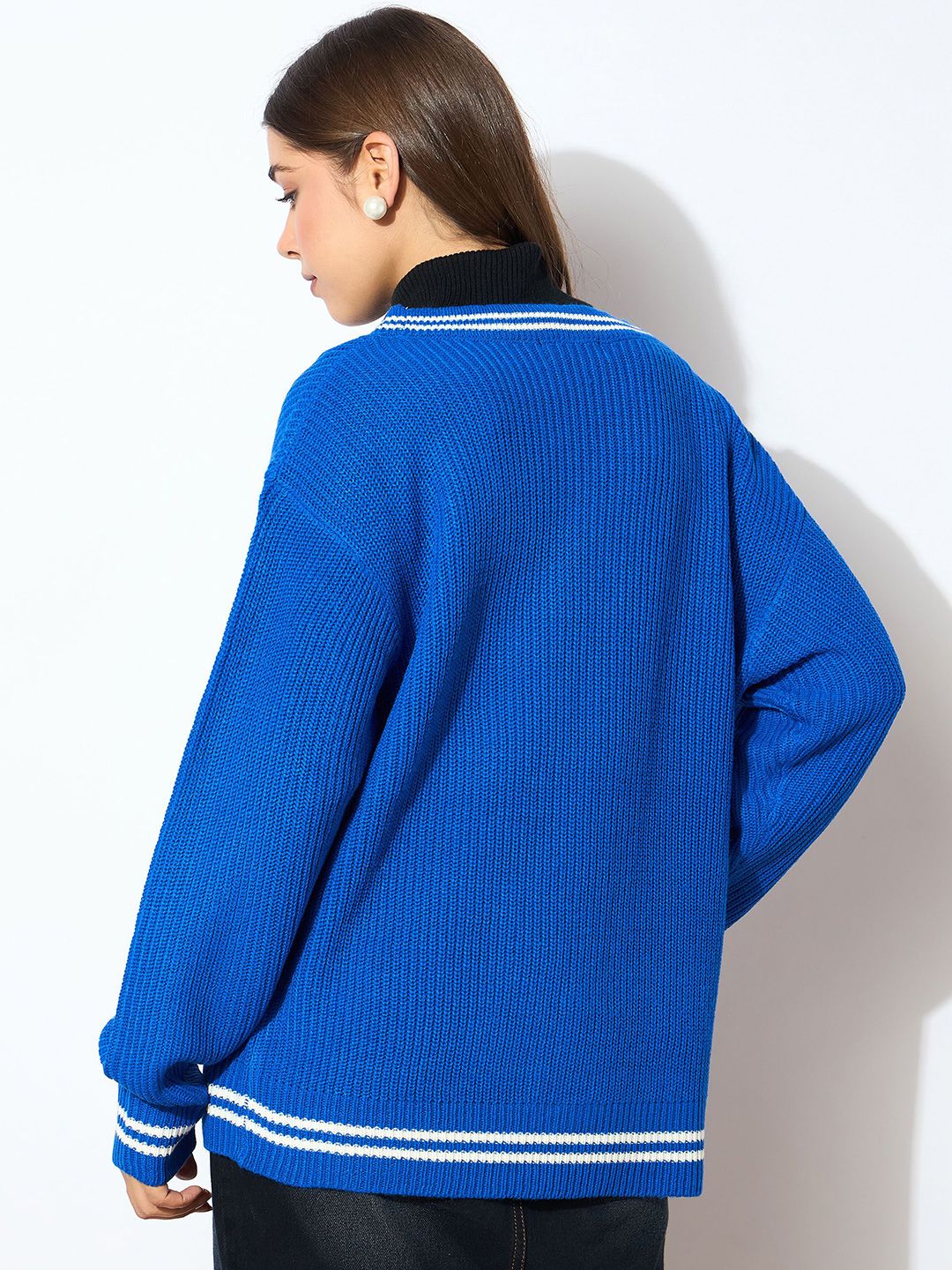 SASSAFRAS Women Round Neck Front-Open  Sweater