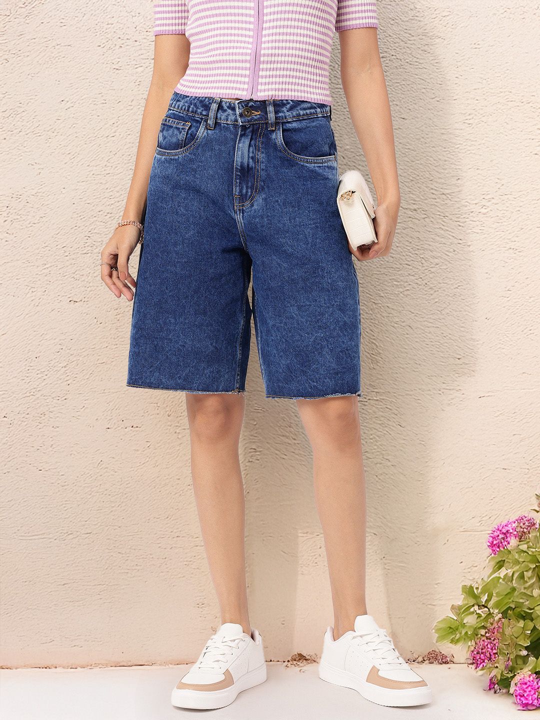 DressBerry Women Everyday Essentials Frayed Denim Shorts