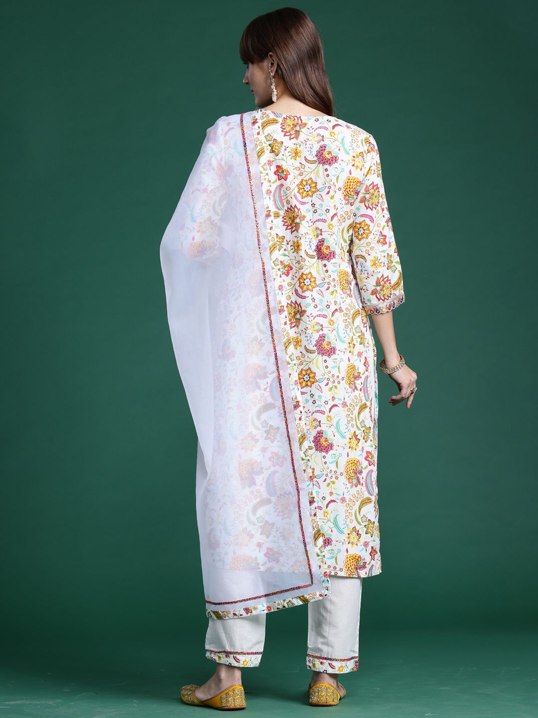 Indo Era Women Floral Printed Regular Thread Work Pure Cotton Kurta with Trousers & With Dupatta