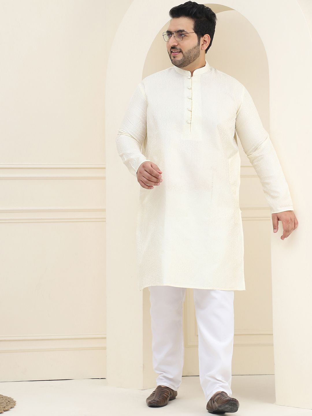 SOJANYA PLUS Men Cream-Coloured Ethnic Motifs Jacquard Kurta