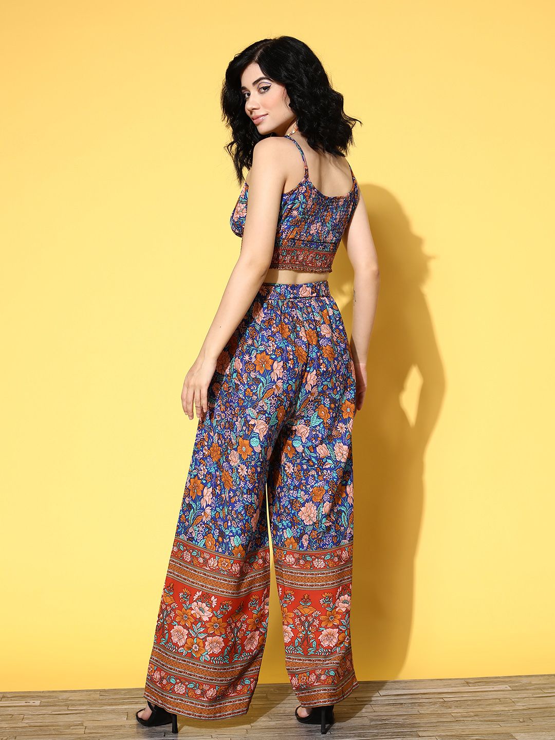 Berrylush Women Charming Blue Printed Top with Trousers