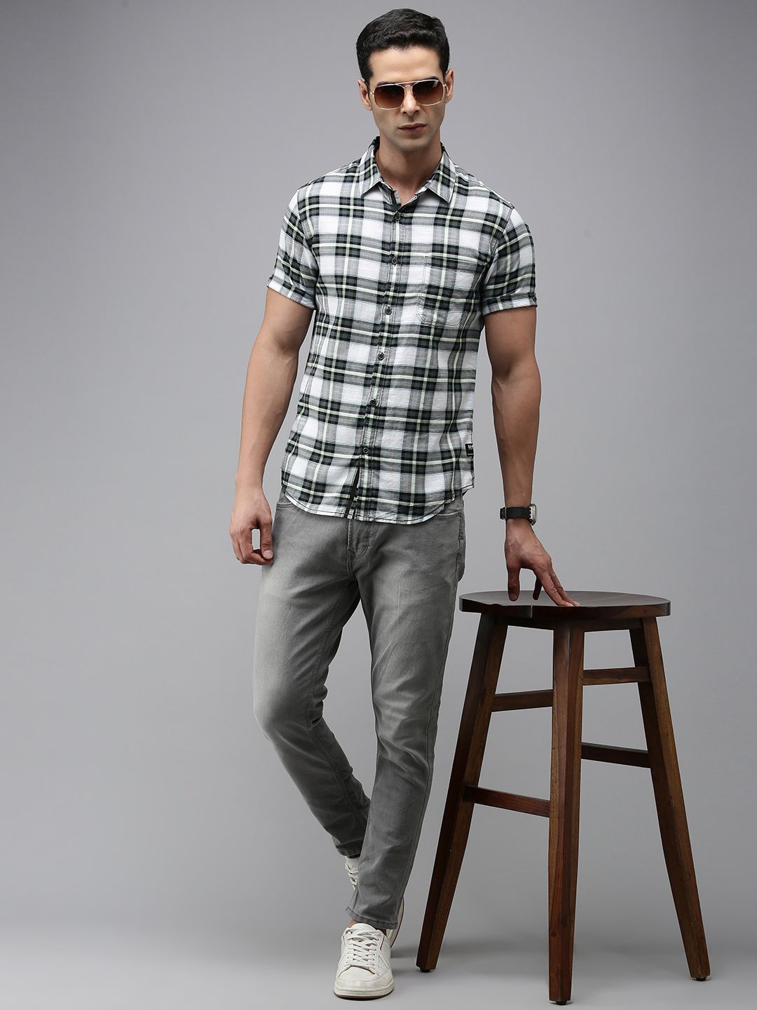 SPYKAR Pure Cotton Slim Fit Checked Casual Shirt