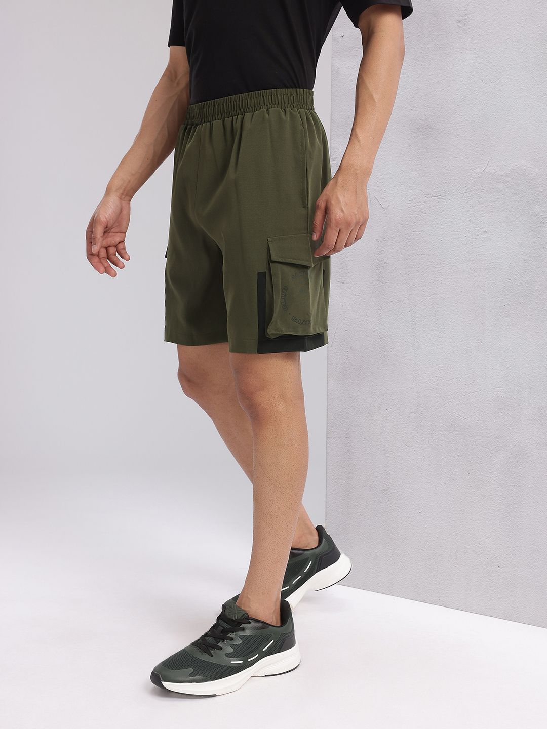 HRX by Hrithik Roshan Men Mid-Rise Cargo-Style Lifestyle Shorts