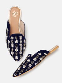House of Pataudi Women Embellished Ethnic Mules