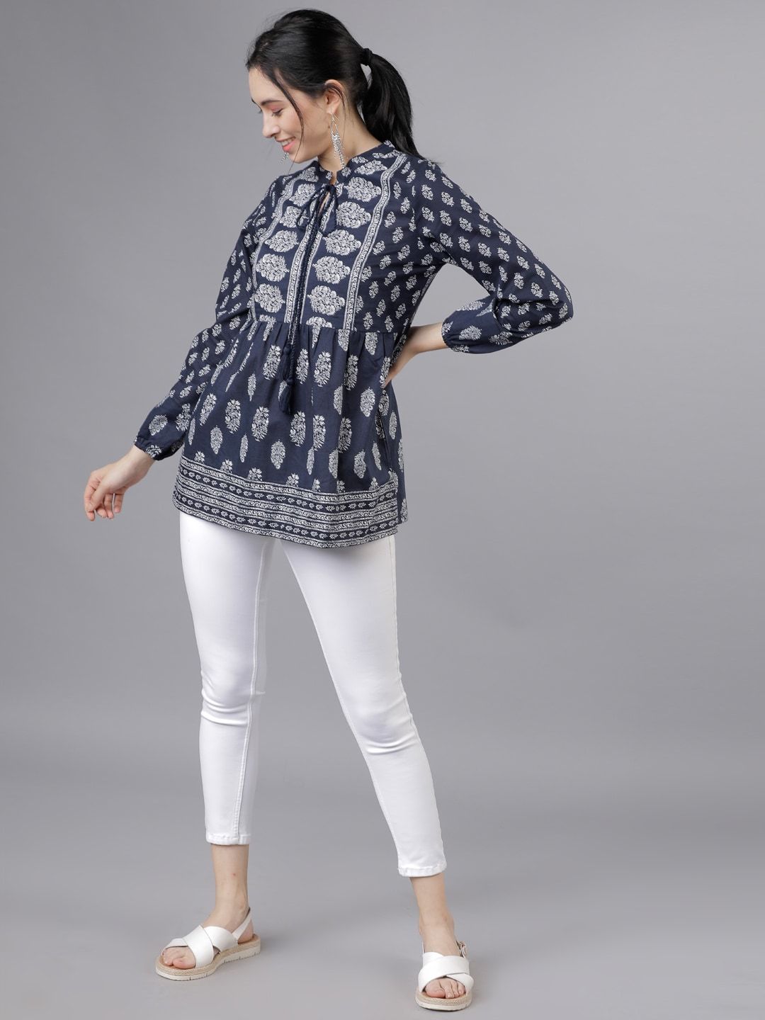 Vishudh Women Navy Blue & White Printed Tunic