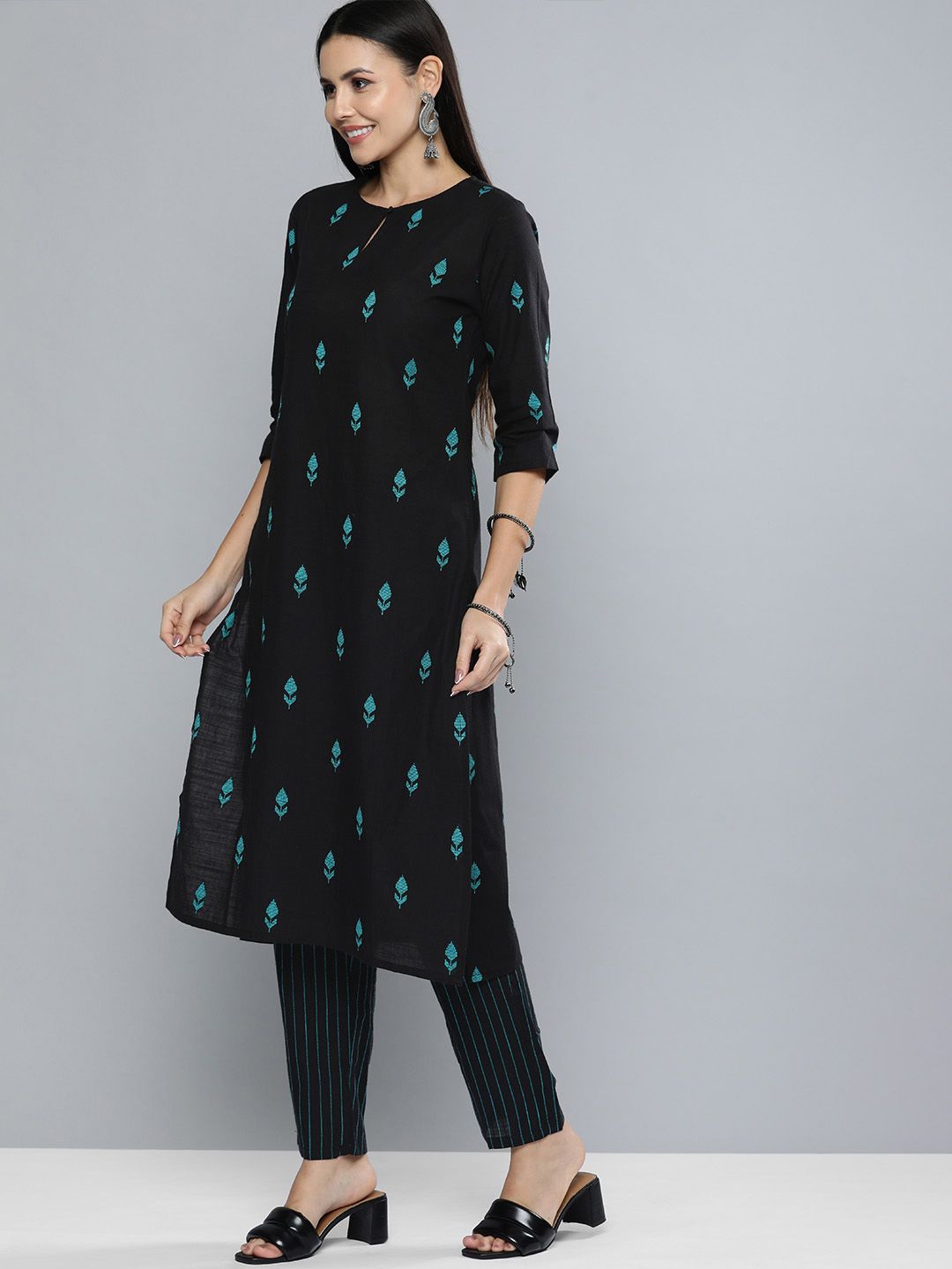 Vishudh Women Black Solid Kurta with Trousers & Dupatta