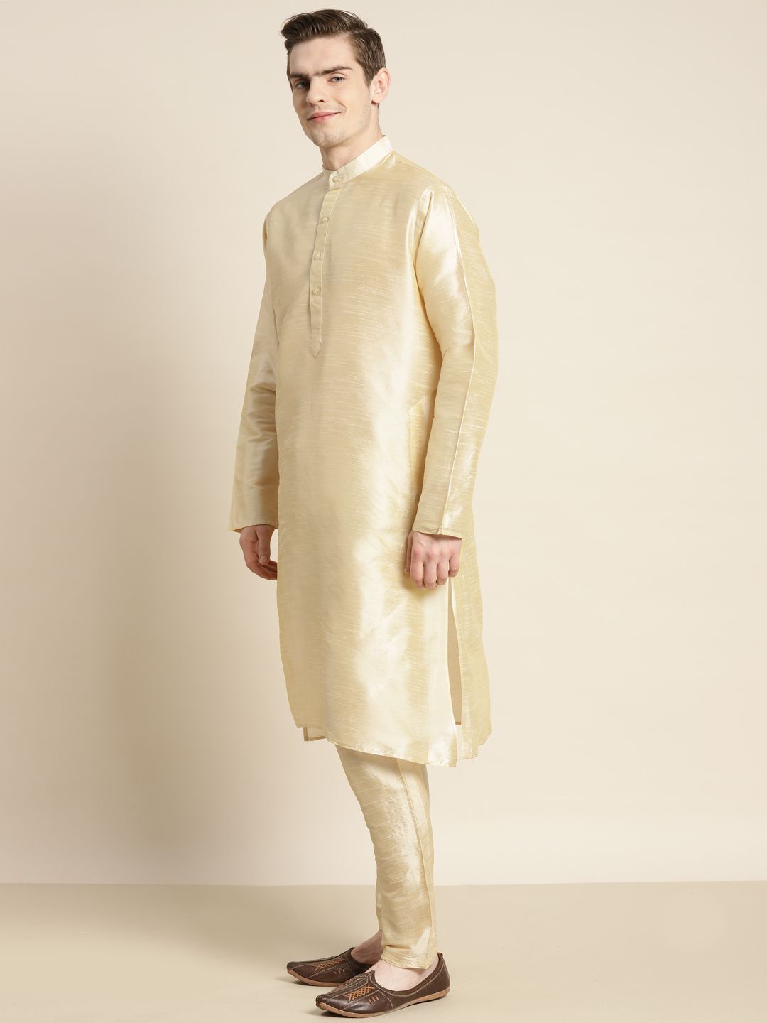 SOJANYA Men Solid Kurta with Churidar & Embroidered Ethnic Motifs Nehru Jacket