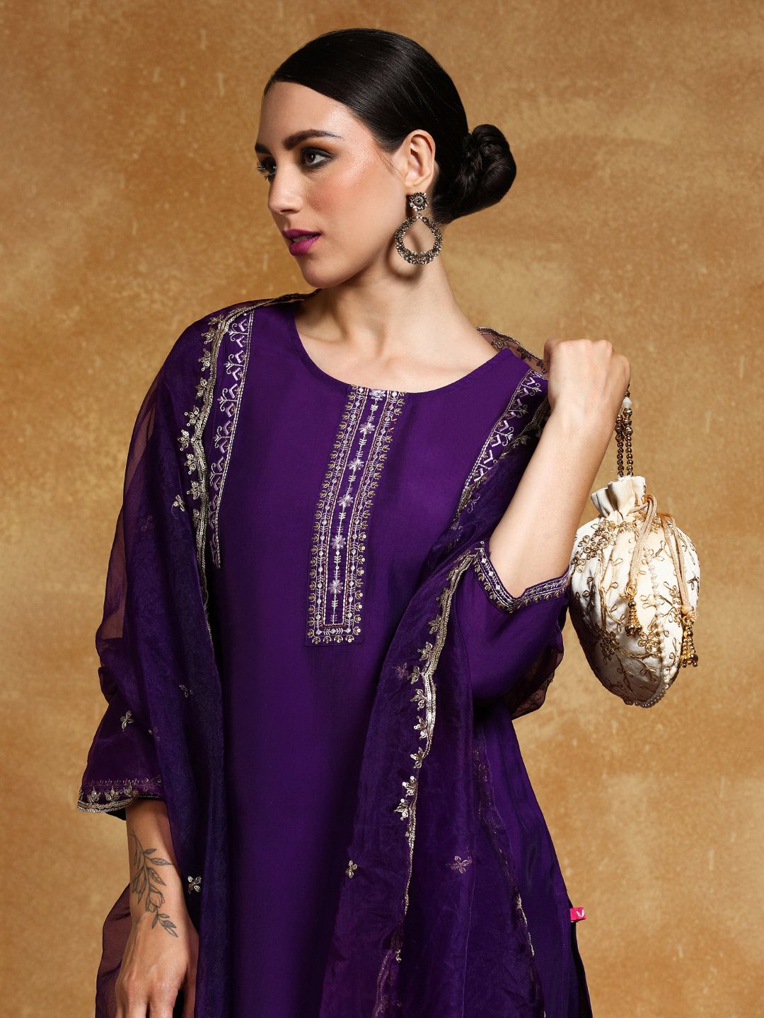Varanga Women Ethnic Motifs Embroidered Thread Work Kurta with Trousers & With Dupatta