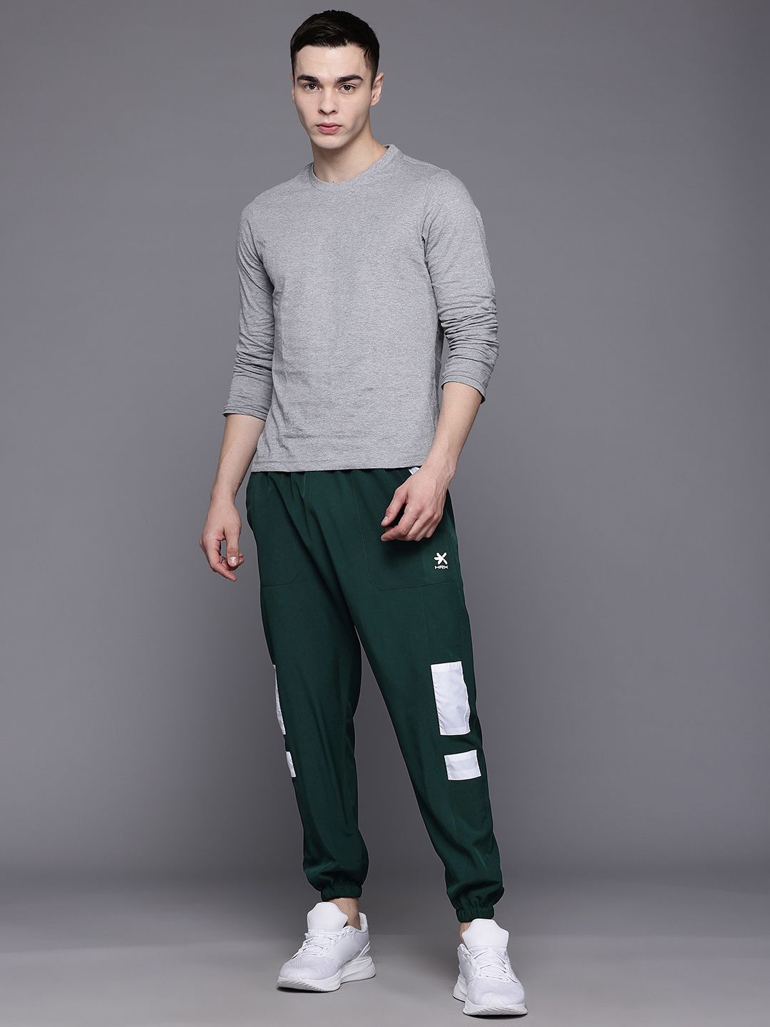 HRX by Hrithik Roshan Men Colourblocked Detail Mid-Rise Regular Fit Lifestyle Joggers