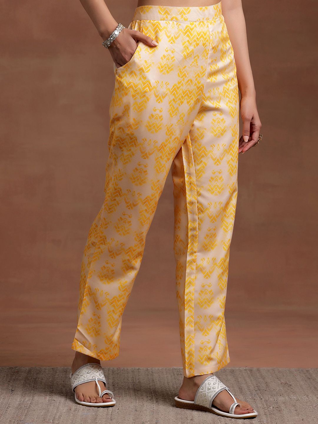 Libas Notched Neck Geometric Embroidered Straight Kurta with Palazzo & Dupatta