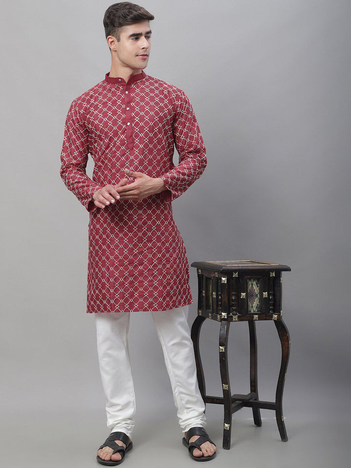 SOJANYA Motif Etnik Bersulam Kurta Lurus Dengan Churidar