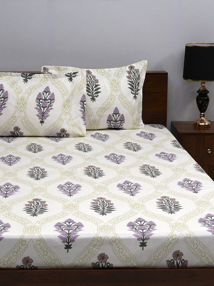 BOMBAY DYEING White & Purple Floral 160 TC Queen Bedsheet with 2 Pillow Covers