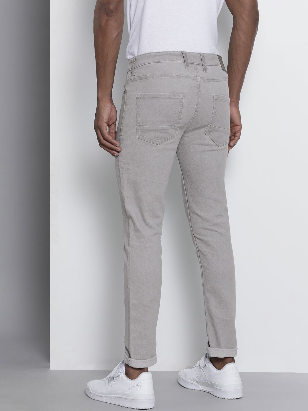 The Indian Garage Co Men Grey Slim Fit Mid-Rise Clean Look Stretchable Jeans