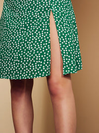Berrylush Women Green Floral Printed High Rise Knee Length Pencil Skirt