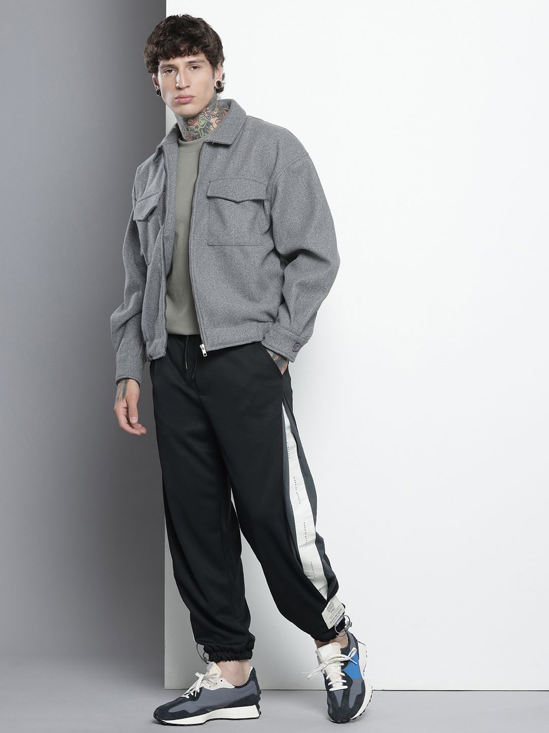 The Indian Garage Co Men Baggy Relaxed Fit Textured Joggers