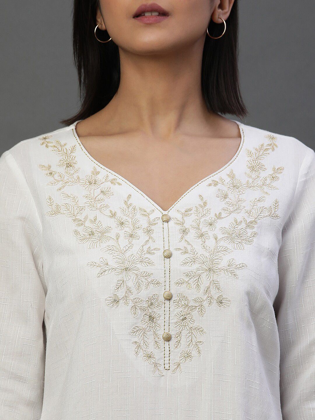AURELIA Floral Embroidered V-Neck Straight Kurti