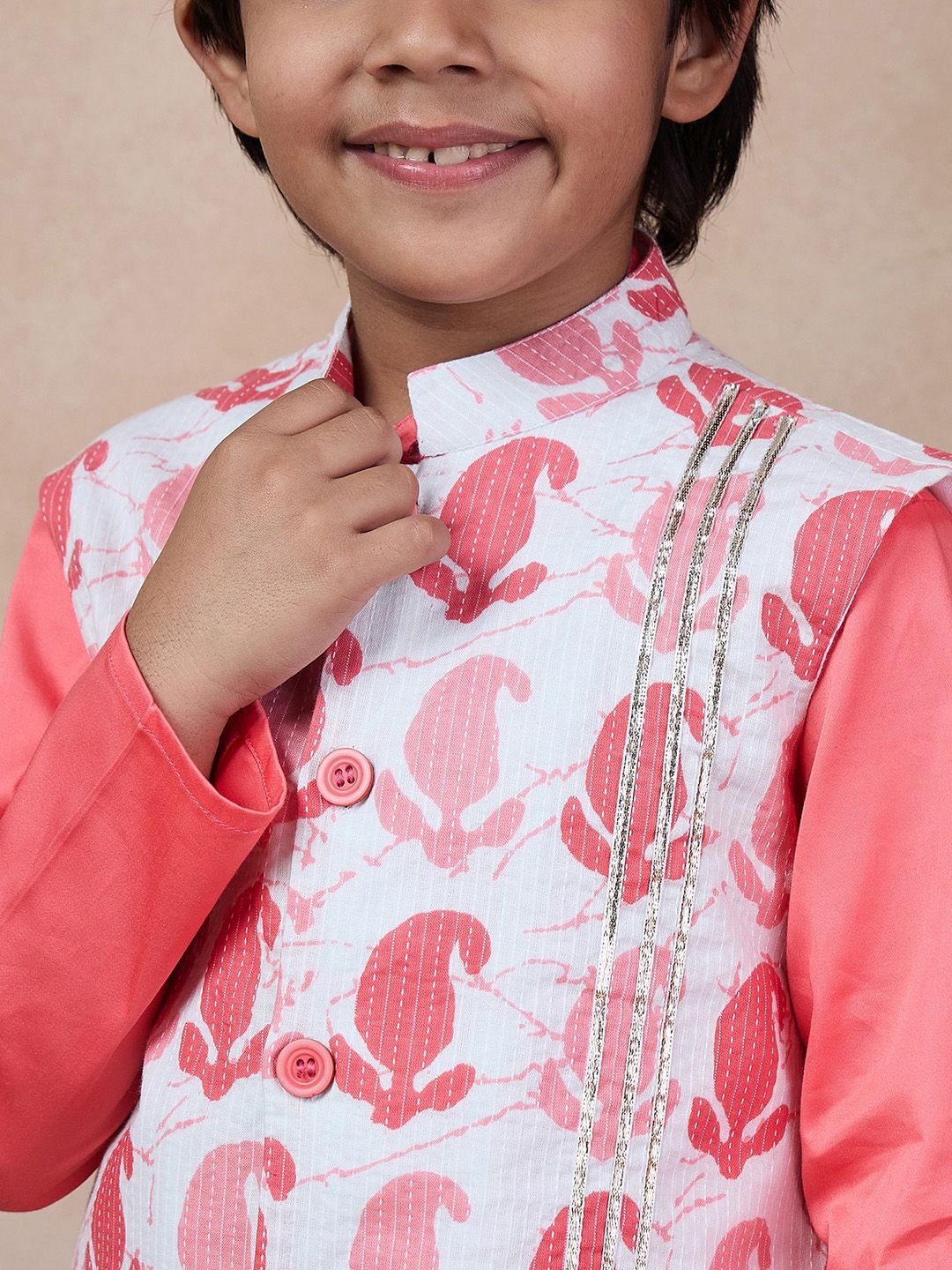 pspeaches Boys Mandarin Collar Long Sleeves Straight Kurta With Pyjamas & Jacket