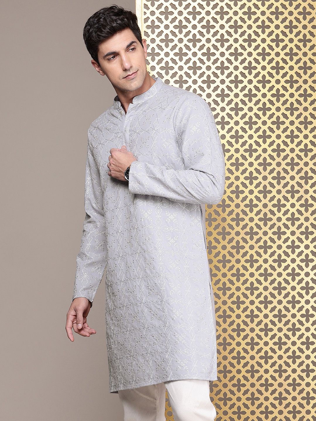 House of Pataudi Floral Embroidered Mandarin Collar Sequinned Pure Cotton Jashn Kurta