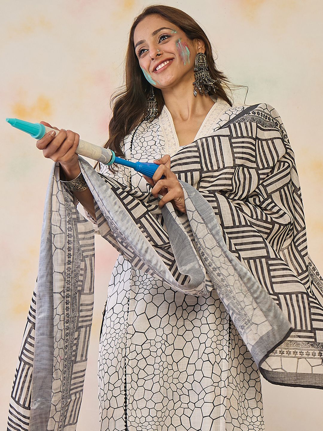 Indo Era Women Printed Regular Thread Work Pure Cotton Kurta with Trousers & With Dupatta