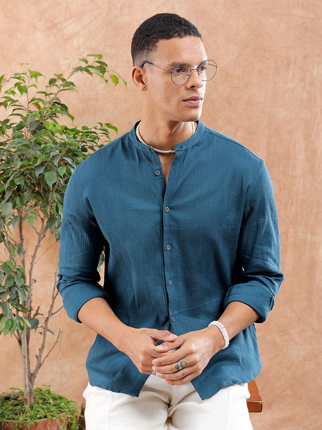 The Indian Garage Co Men Slim Fit Textured Resortwear Shirt