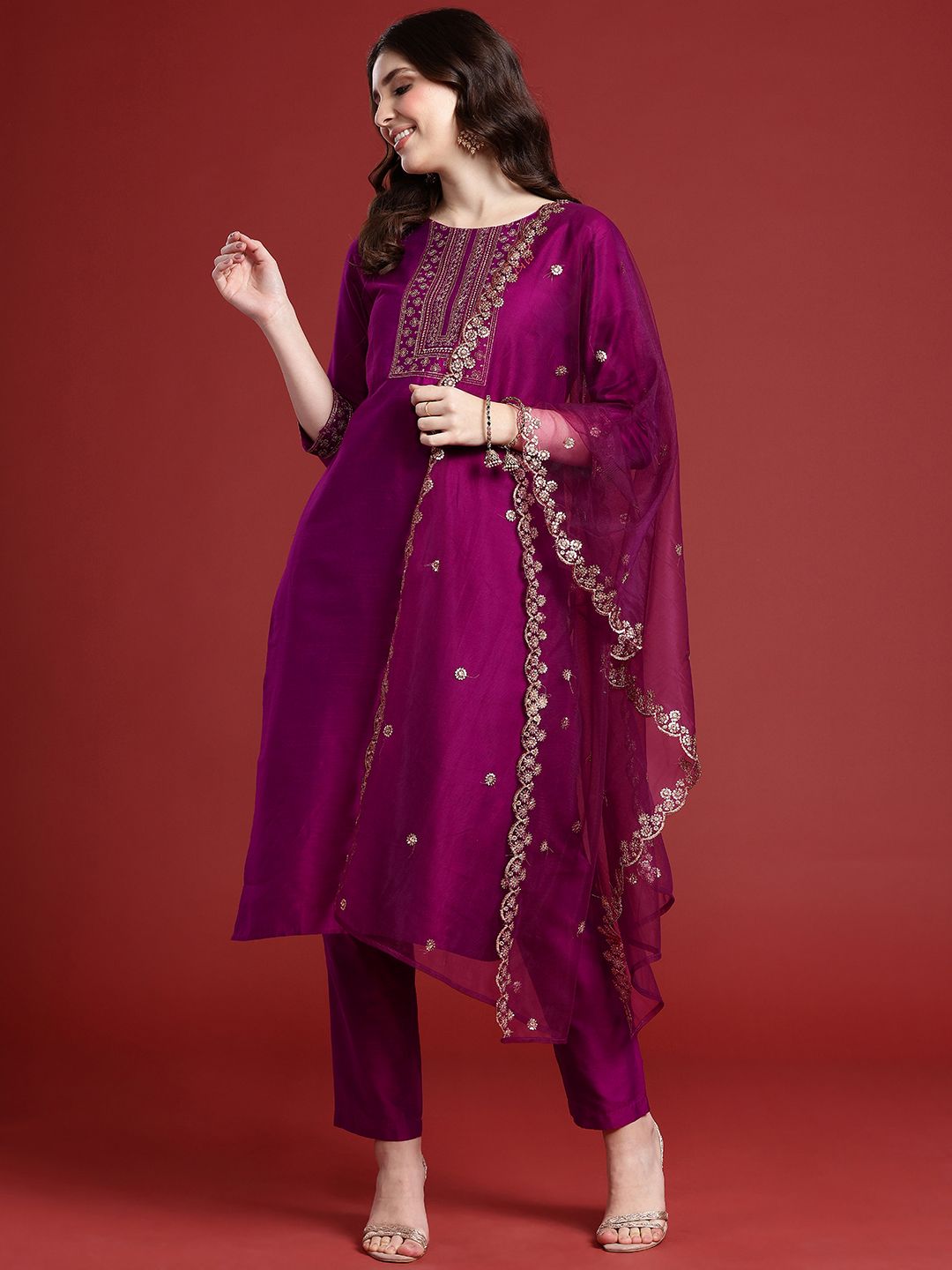Anouk wanita etnik motif bersulam kurta biasa dengan seluar & dengan dupatta