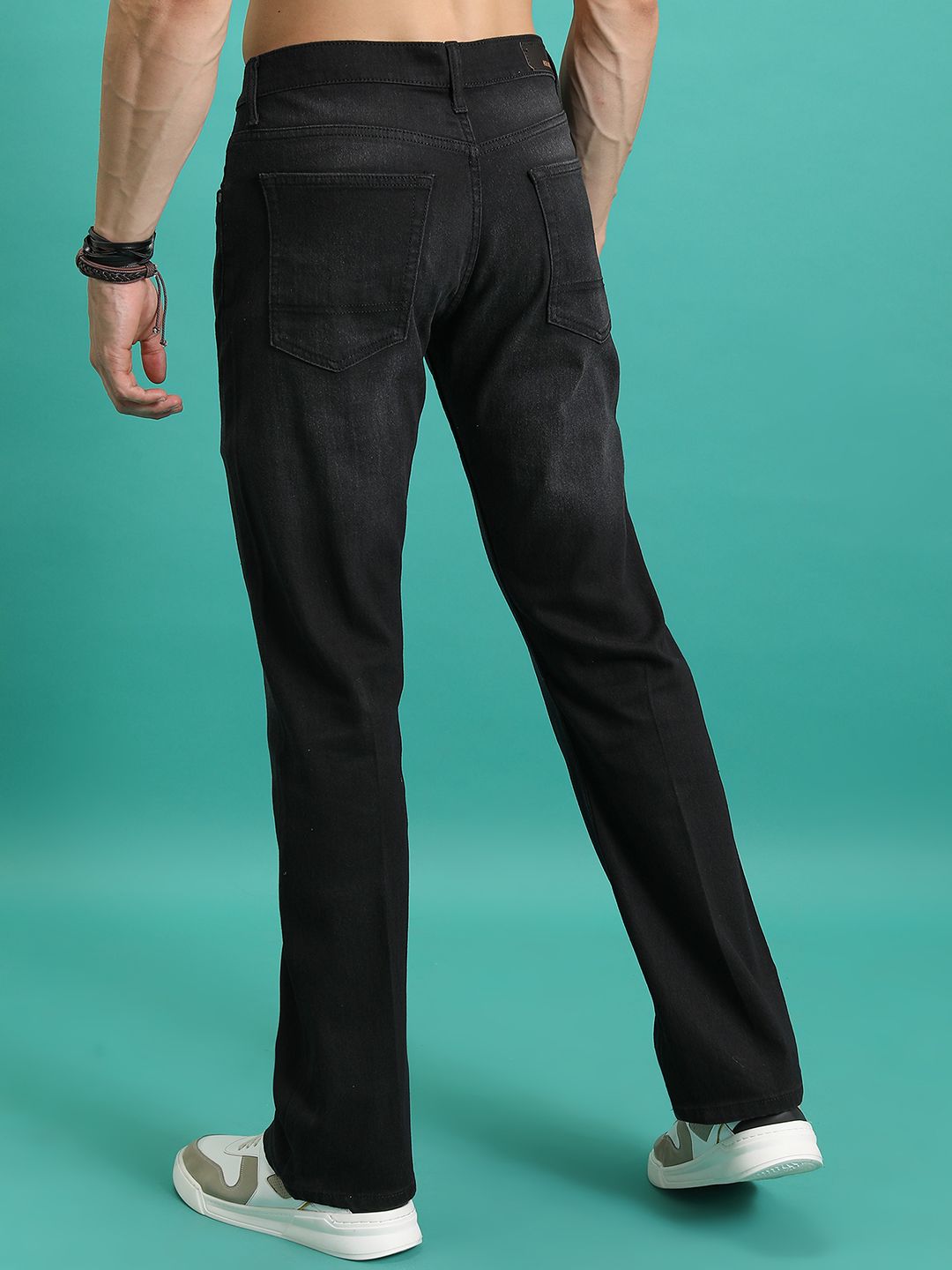 HIGHLANDER Men Black Bootcut Mid-Rise Light Fade Clean Look Stretchable Jeans